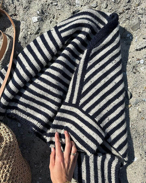 Olga Sweater (BFL/Corrie DK) — Kit Palette